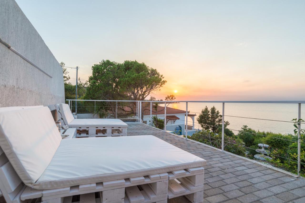 Epipleon Suites Agioi Apostoloi  Exterior foto