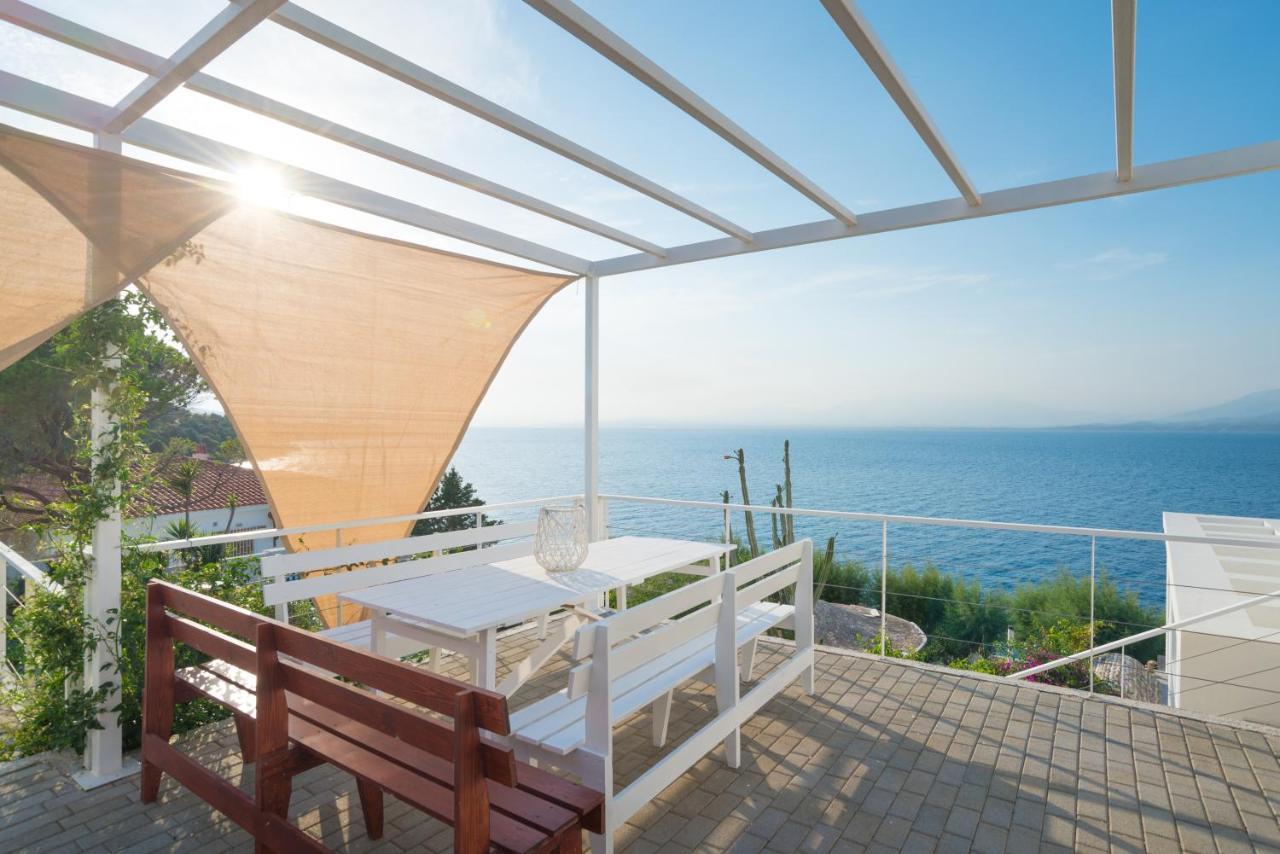 Epipleon Suites Agioi Apostoloi  Exterior foto