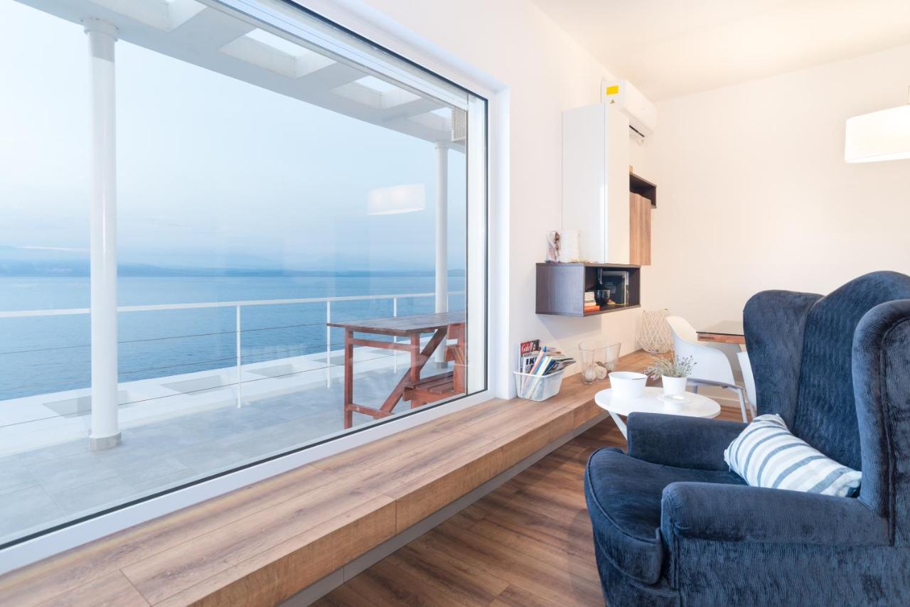 Epipleon Suites Agioi Apostoloi  Exterior foto