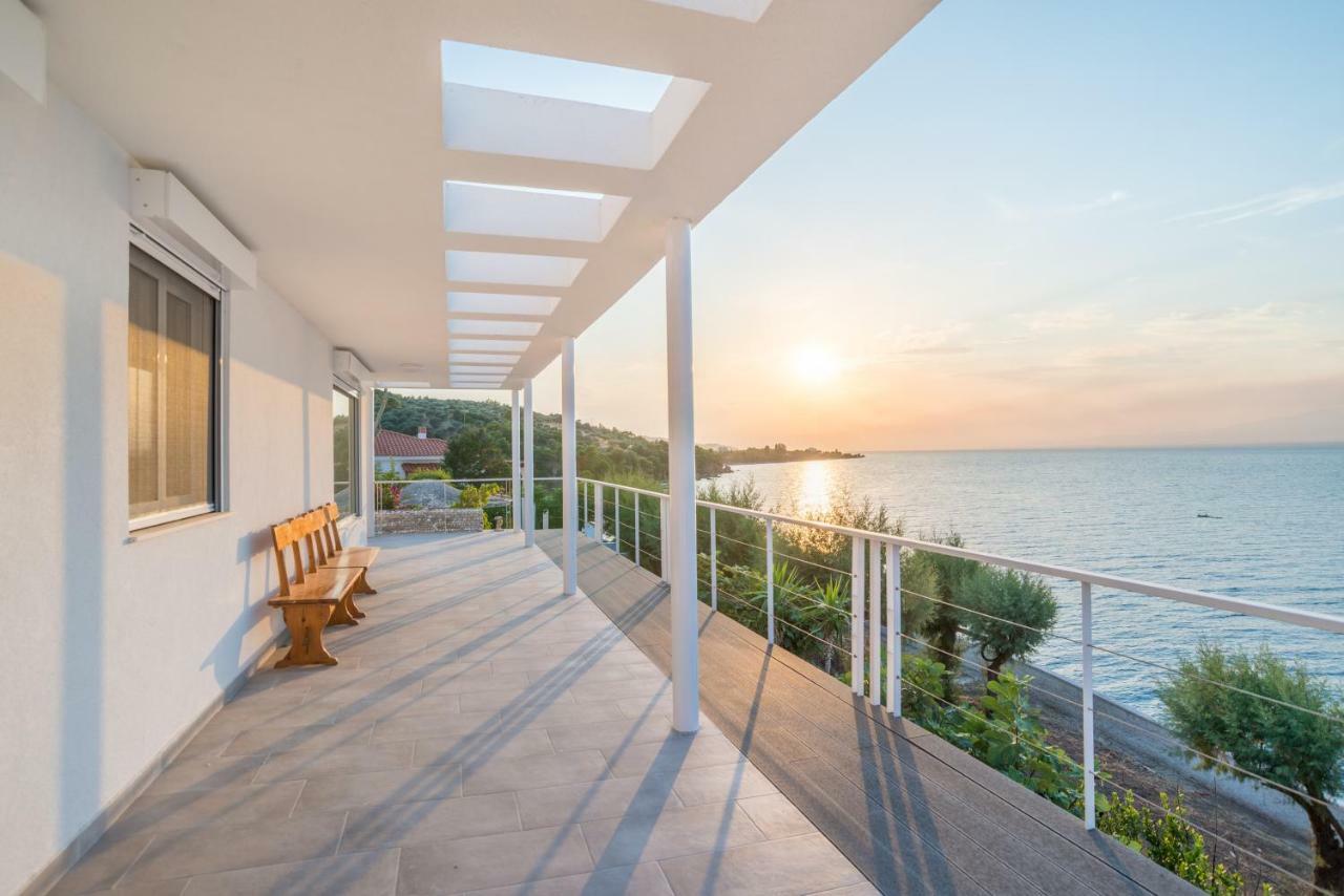 Epipleon Suites Agioi Apostoloi  Exterior foto