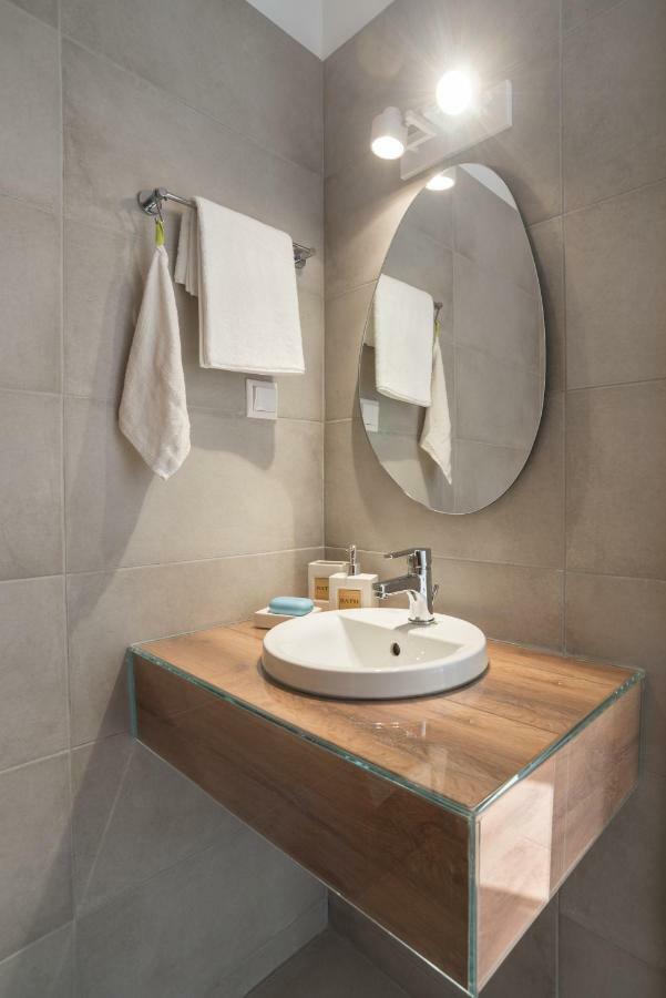 Epipleon Suites Agioi Apostoloi  Exterior foto