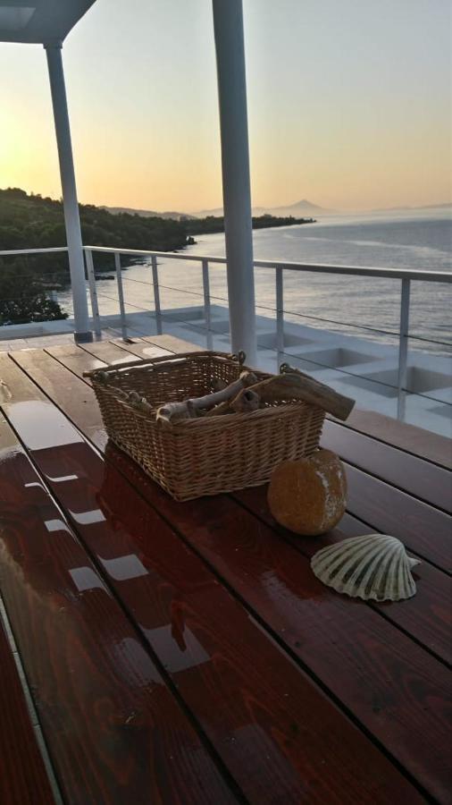 Epipleon Suites Agioi Apostoloi  Exterior foto